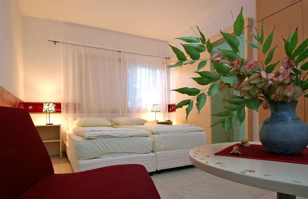 Travel Hotel Gesher Haziv Exterior foto